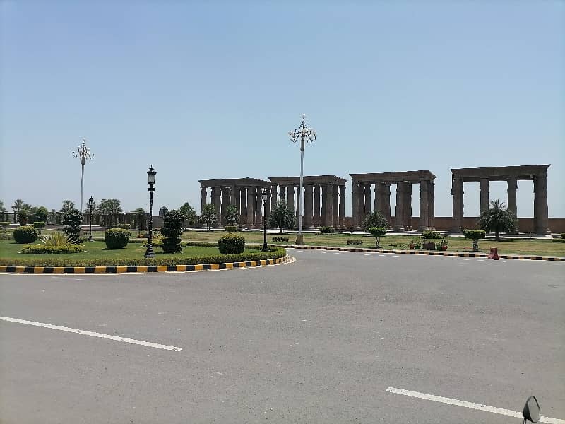 Good Location East Open Kanal Plot For Sale 3