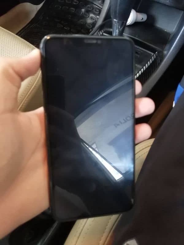 iphone 11 pro max ( factory unlock) 7