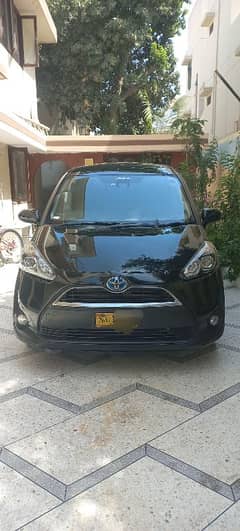 Toyota Sienta 2016