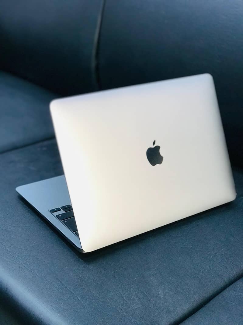 MACBOOK AIR M1 CHIP SPACE GRAY COLOUR 5