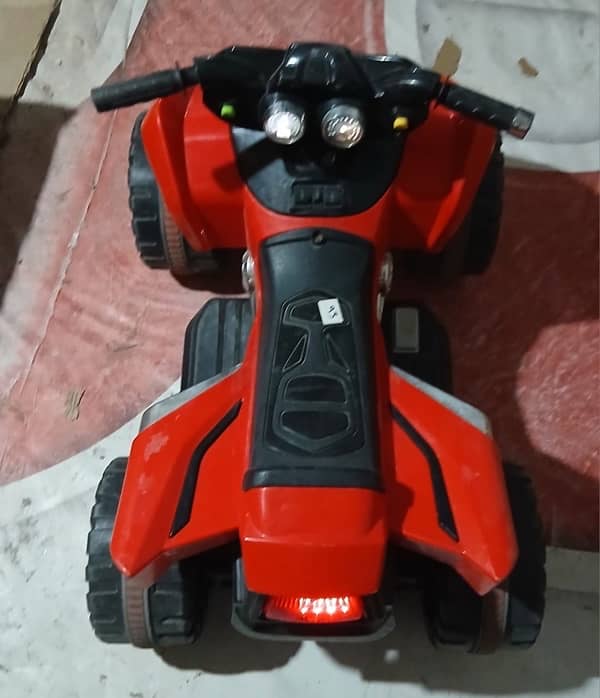 A. T. V Forward and reverse function one hour battery time 2