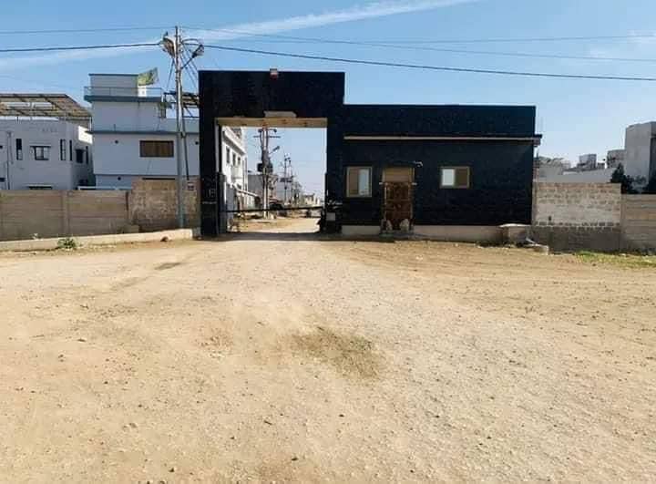 24X24 WEST OPEN CORNER PLOT AVAILABLE FOR SALE IN SADA F CO-OPERATIVE HOUSING SOCIETY SCHEME 33 SECTOR 15. 0