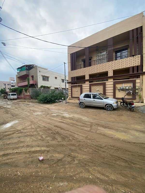 24X24 WEST OPEN CORNER PLOT AVAILABLE FOR SALE IN SADA F CO-OPERATIVE HOUSING SOCIETY SCHEME 33 SECTOR 15. 5