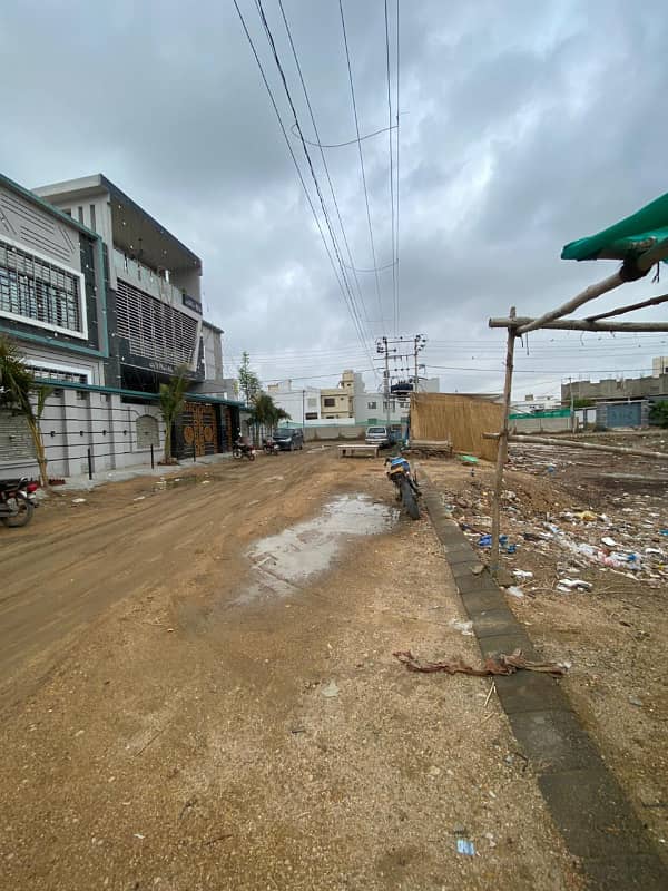 24X24 WEST OPEN CORNER PLOT AVAILABLE FOR SALE IN SADA F CO-OPERATIVE HOUSING SOCIETY SCHEME 33 SECTOR 15. 9