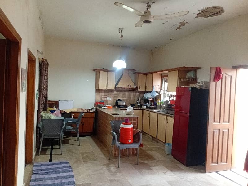Ideal 600 Square Feet Upper Portion Available In Gulshan-e-Iqbal - Block 13-D2, Karachi 3