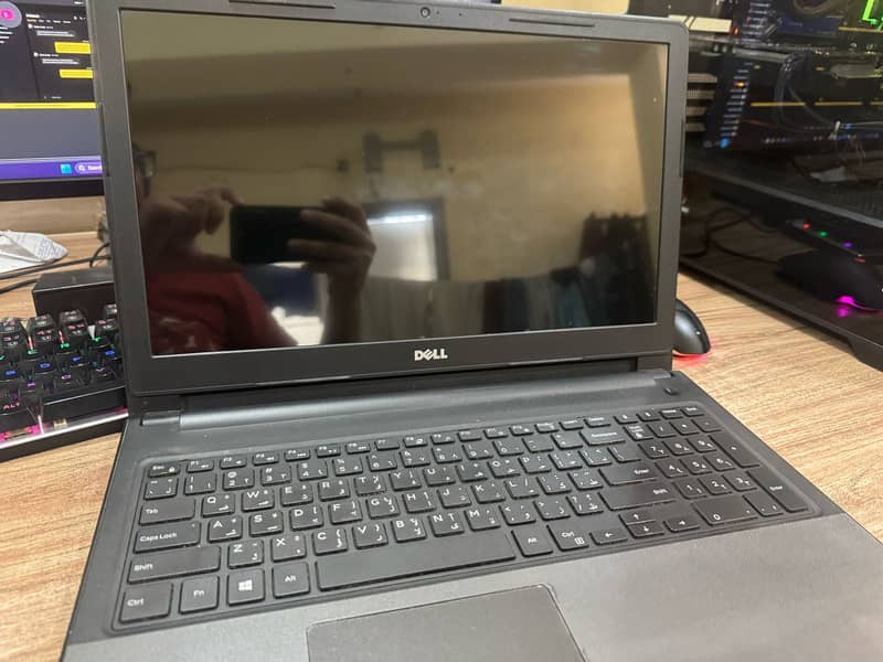 Dell Inspiron 15 - 3576 2