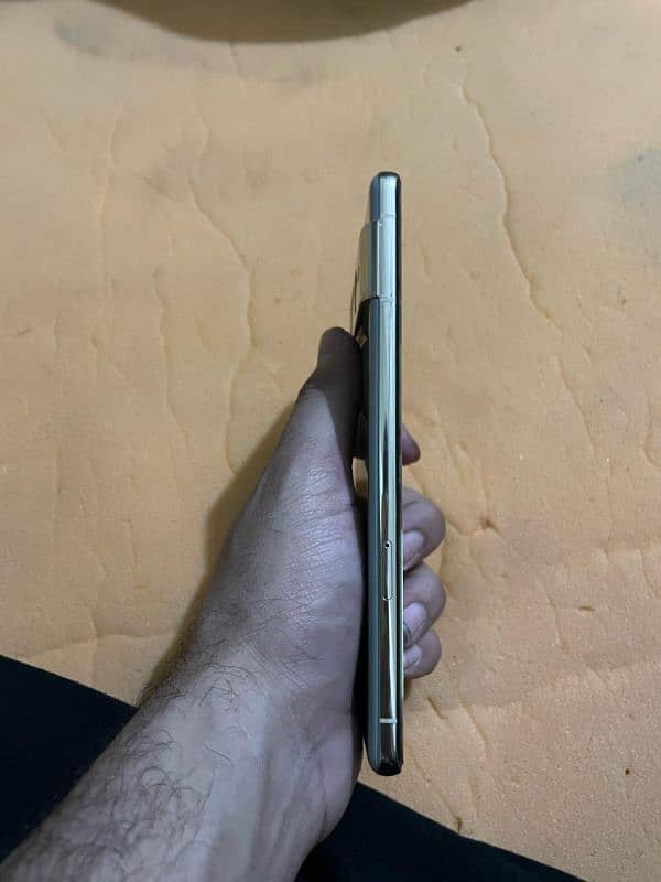 Google Pixel 7 Pro Just Slightly Used. 5