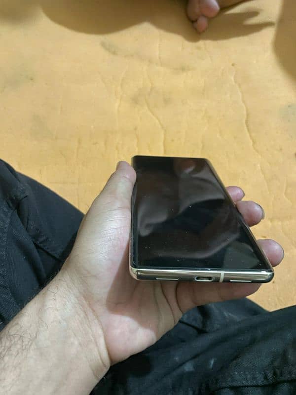 Google Pixel 7 Pro Just Slightly Used. 11