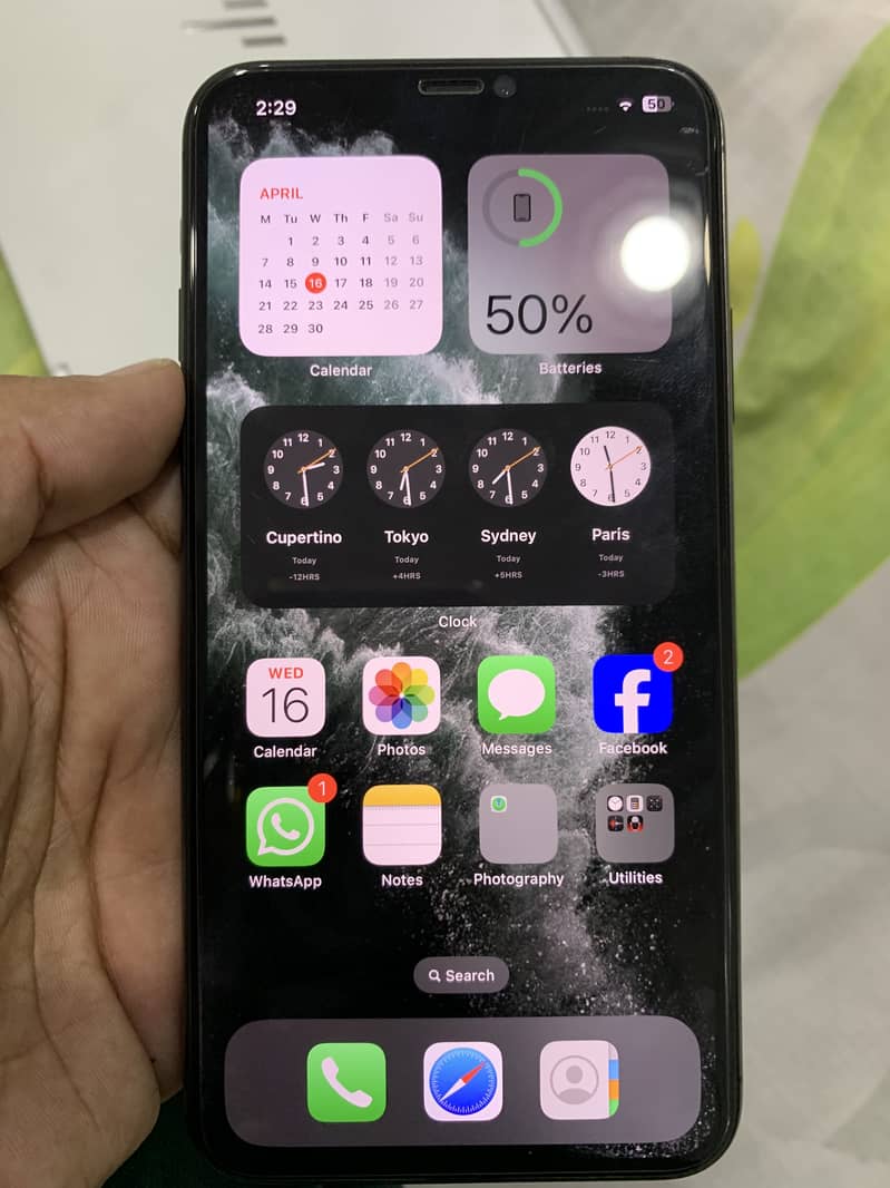 Apple iPhone 11 Pro Max 4