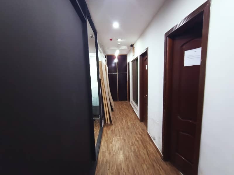 8 MARLA FULL LUXURY OFFICE FULLY RENOVATE WITH BIGGEST ELEVATOR INSTALLED FOR RENT IN DHA PHASE-5 9