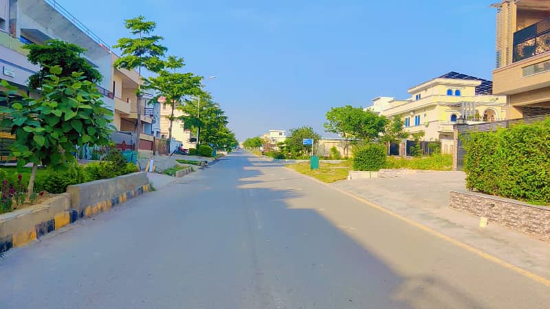 MPCHS F17 35*70 PLOT FOR SALE IN 1100 SERIES ON GOOD LOCATION FIRST COME FIRST AVAIL THIS BIG OPERTUINTY 3