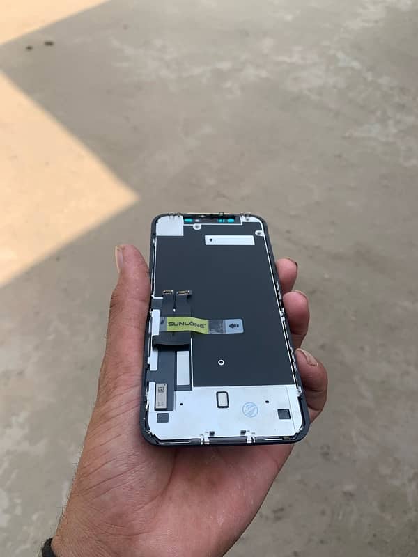 iphone xr panel 1