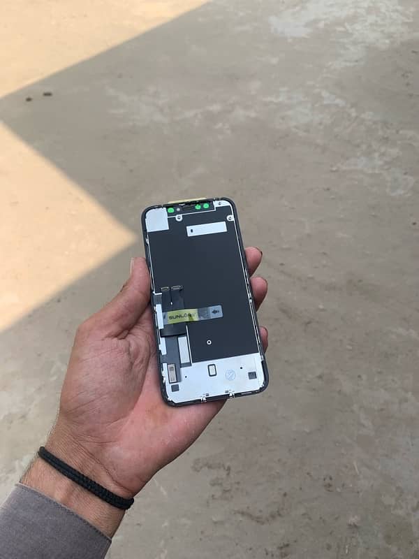 iphone xr panel 2