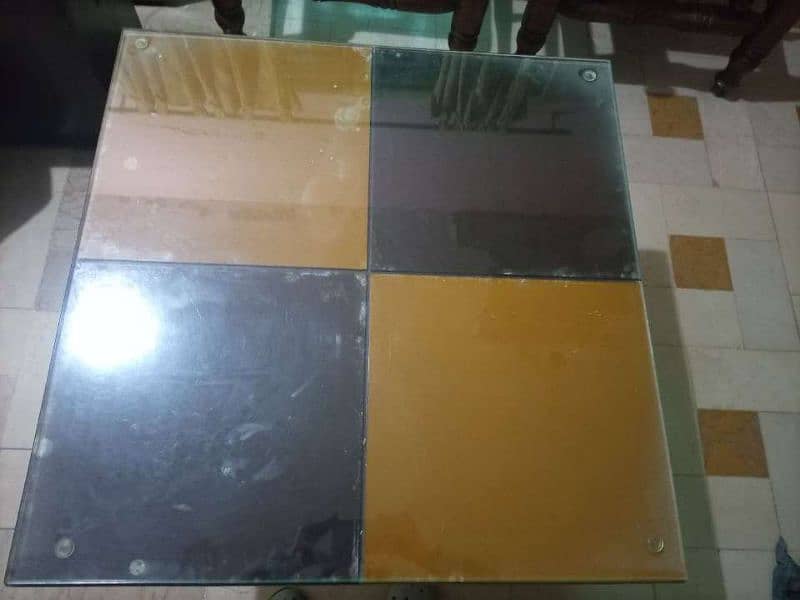 Center Table with 4 stools 1