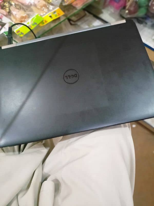 Dell Latitude E5270 cori5  lush condition 8gb Ram 128 ssd fast storage 3