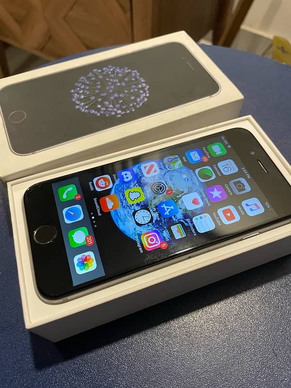 iphone 6 Pta Approved 32 Gb with Box 0