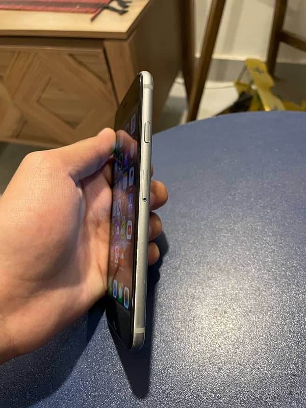 iphone 6 Pta Approved 32 Gb with Box 2