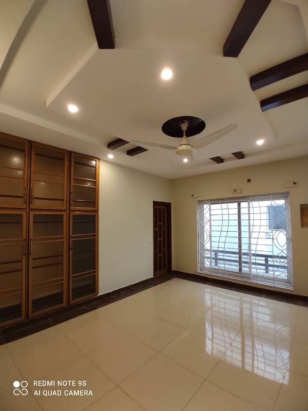 10 MARLA THREE STORY HOUSE AVAILABLE FOR RENT IN SECTOR H 2
