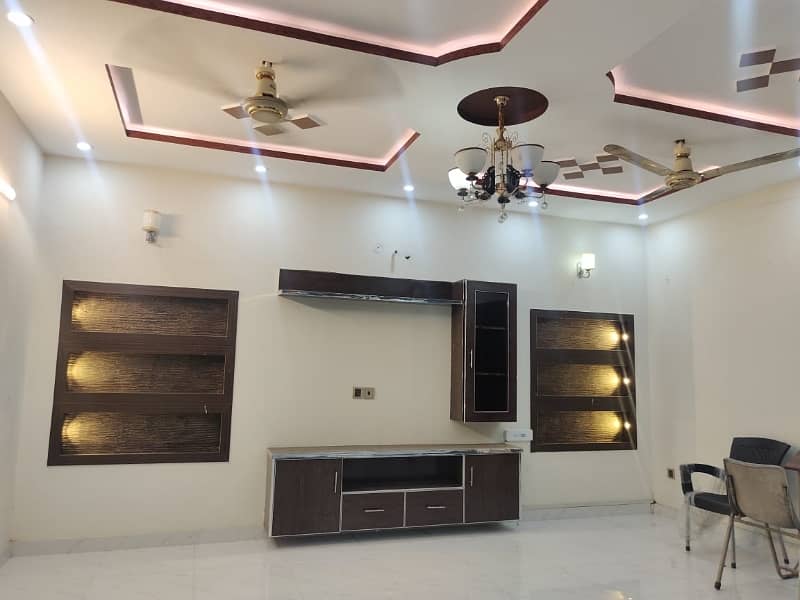 10 marla Full hous new type for rent wat solar system installed 15 kv wapda Town ph1 block E2 2