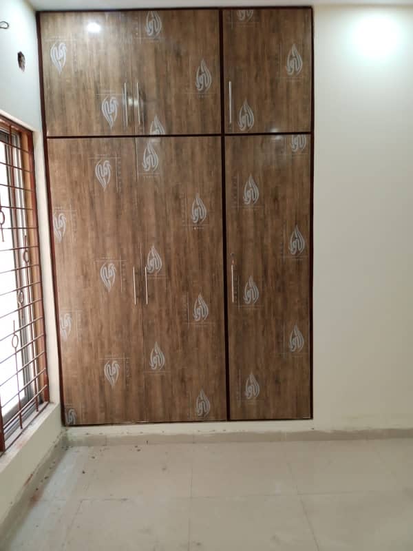10 marla Full hous new type for rent wat solar system installed 15 kv wapda Town ph1 block E2 6