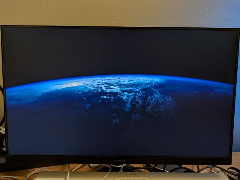 Samsung 22" LED Monitor - S22C310EAM with BOX 7
