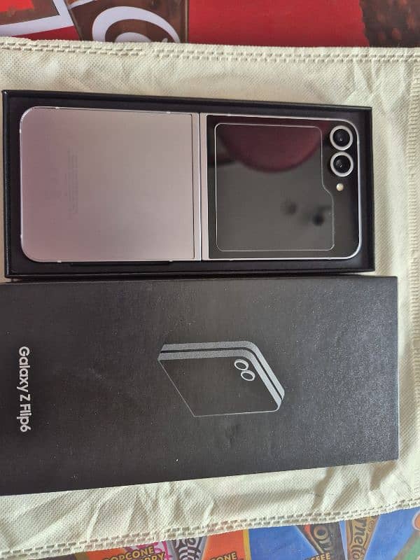 Samsung Z flip 6 12gb 256gb Complete box ALL OK 1
