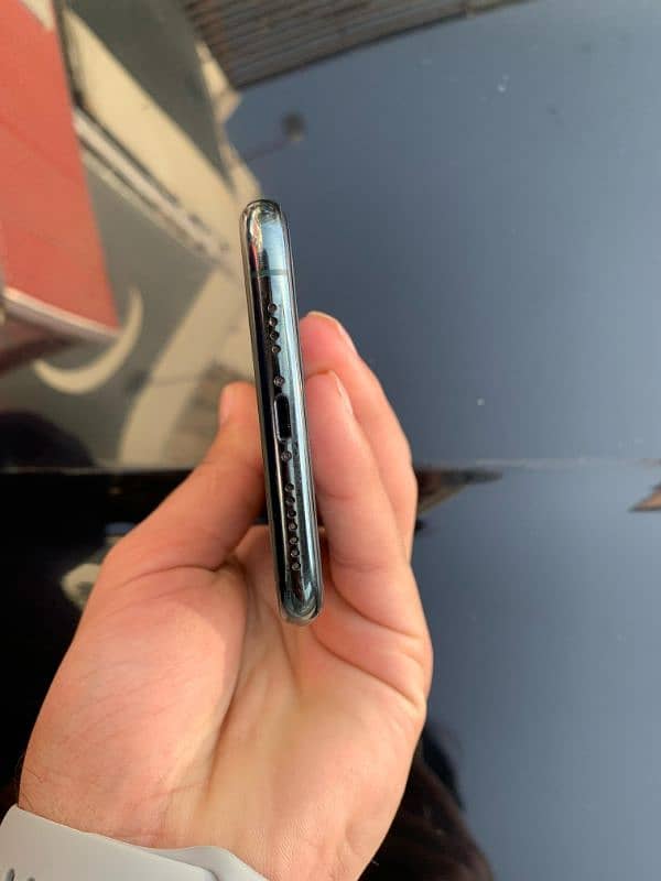 iphone 11 pro max 256 gb jv sim non active 4