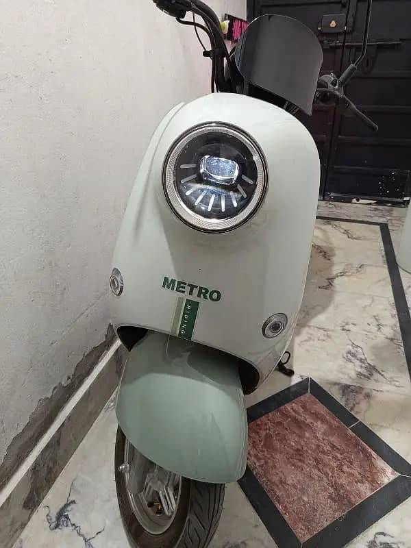 Metro T-9 ECO | MODEL 2024 | TOTAL GENIUN 0