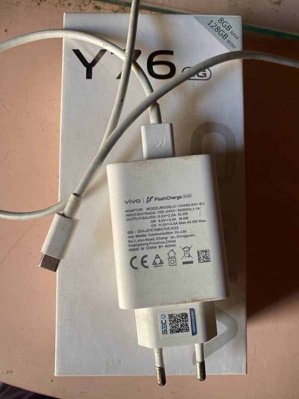 vivo Y76 5G non pta for sale. good condition 10/10  box with charger 2