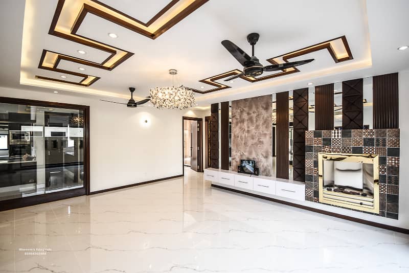 Modern House T Block Prime Location 4