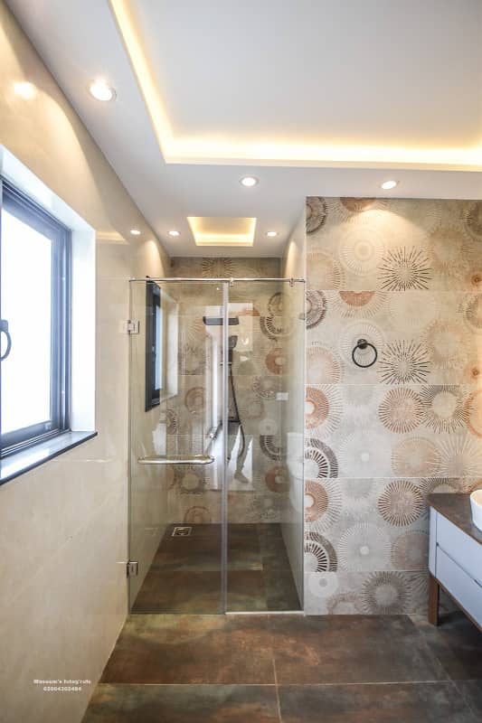 Modern House T Block Prime Location 8
