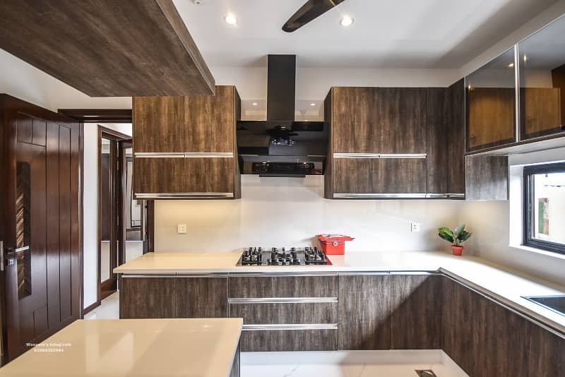 Modern House T Block Prime Location 10