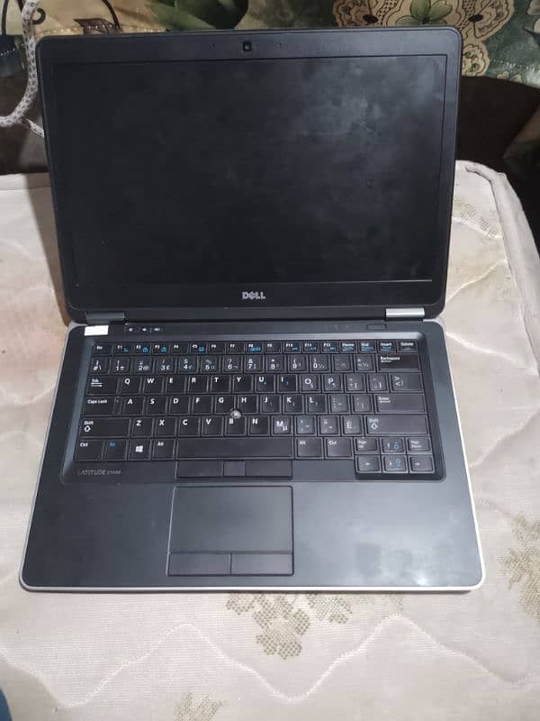 Hp latitude E7440 core i5 4th generation 3