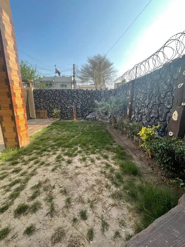 15 Marla slightly Used House For Sale in Model Town Block A Prime Location Multan 4