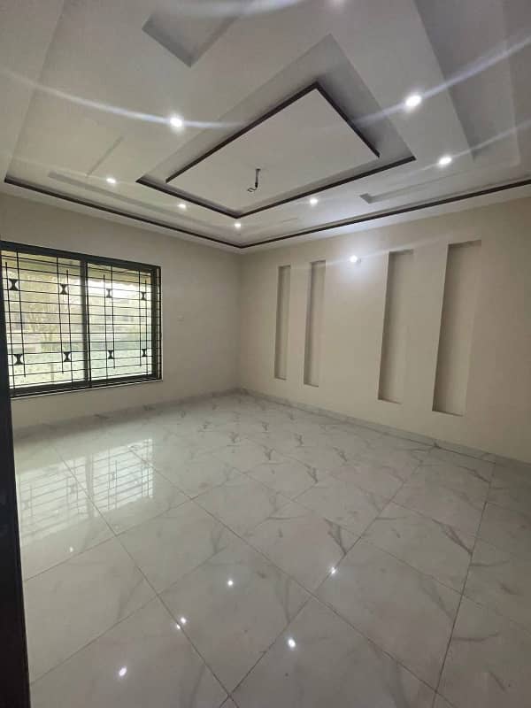 15 Marla slightly Used House For Sale in Model Town Block A Prime Location Multan 14