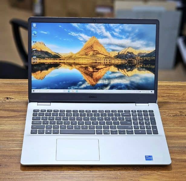 Dell Core i7 8th Generation(Ram 8GB + SSD 256GB)15 Display Sliver Body 1