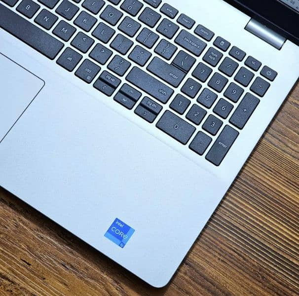 Dell Core i7 8th Generation(Ram 8GB + SSD 256GB)15 Display Sliver Body 4