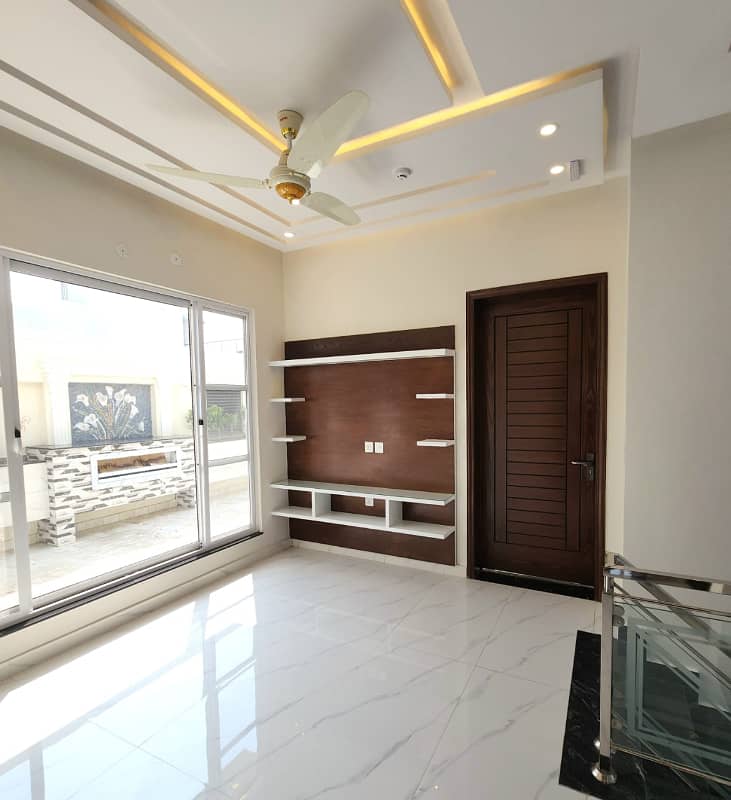 Ultra LUXURY Brand NEW 10 Marla House With Basement Available For Sale At Prime Location In DHA Phase 5 Lahore 7