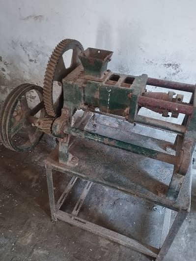 oil expeller machine / cold oil press. . 342. . 43. . 64. . . 124