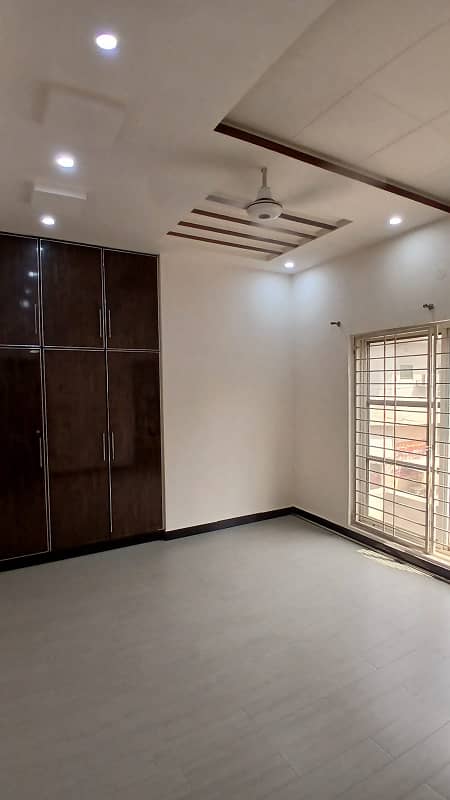 Ground floor For selint office and jobians 2