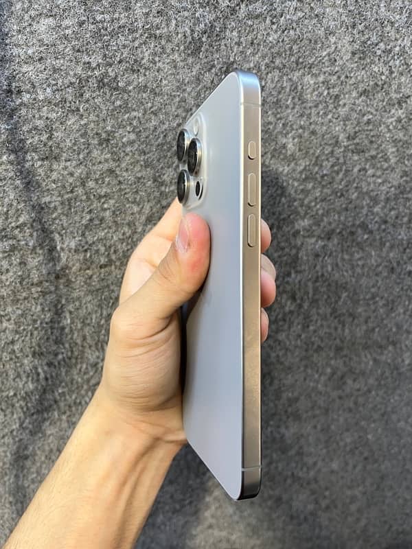 Iphone 15 pro max factory unlock 8