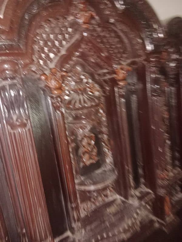 hawelly Wala bed no side table and Jala. 4 chairs. 03345471204. . 2