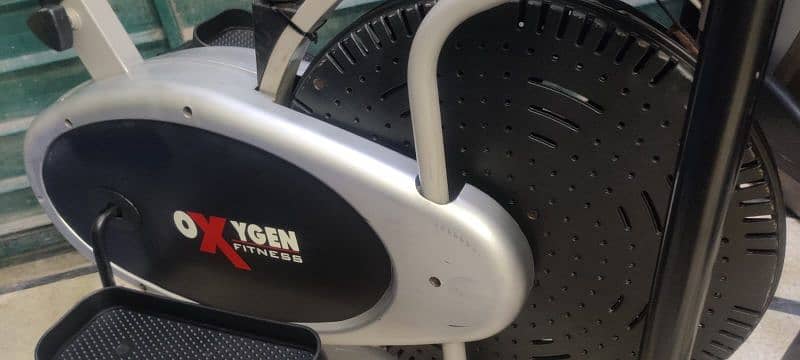 Treadmill 3.5HP/ 3 in 1 Elliptical cycle Twister 2