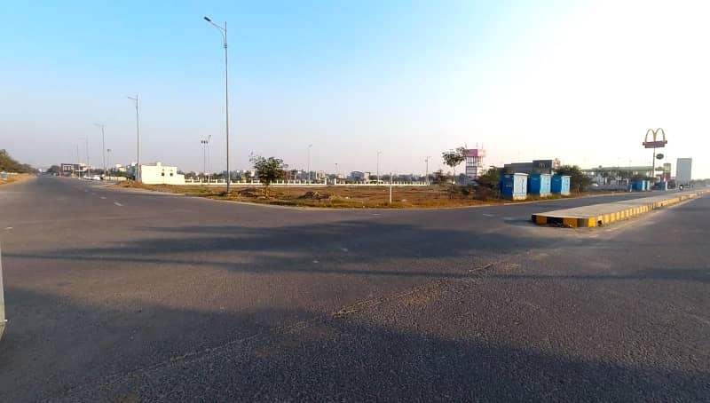 ARC Offers Very Exclusive One Kanal Pair Plot Near Y Block Park And McDonalds 1