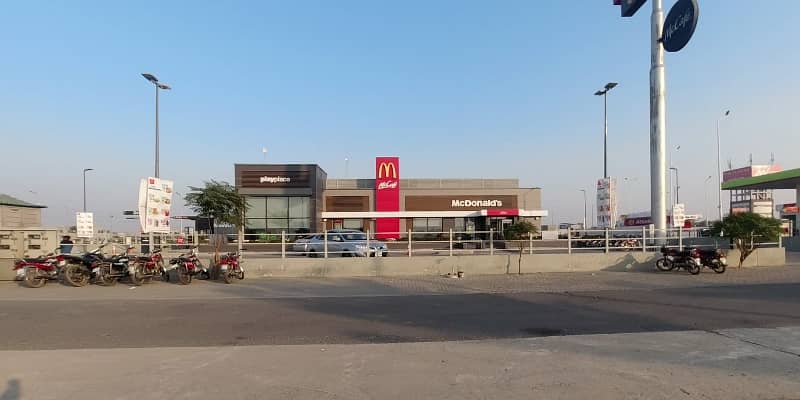 ARC Offers Very Exclusive One Kanal Pair Plot Near Y Block Park And McDonalds 5