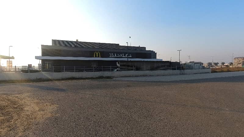 ARC Offers Very Exclusive One Kanal Pair Plot Near Y Block Park And McDonalds 6