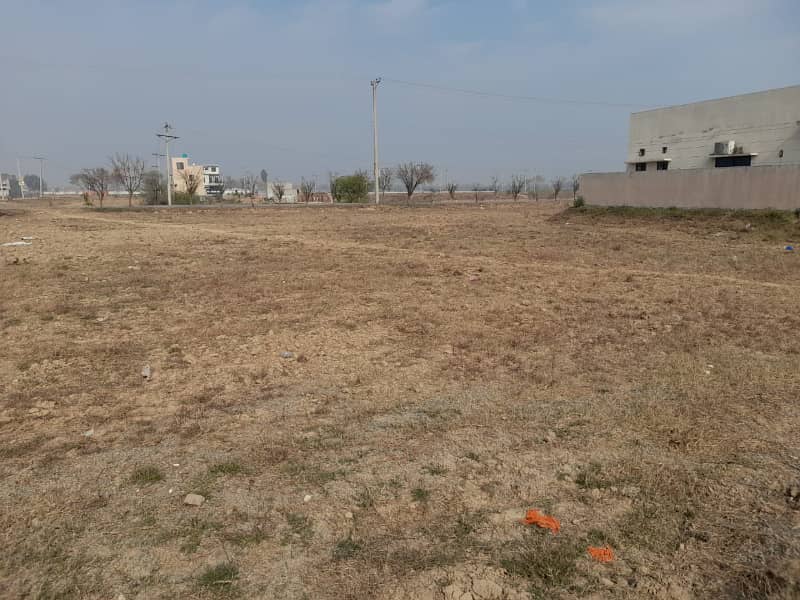 1 kanal residential plot for sale in E5 Block iep engineers town lahore 4