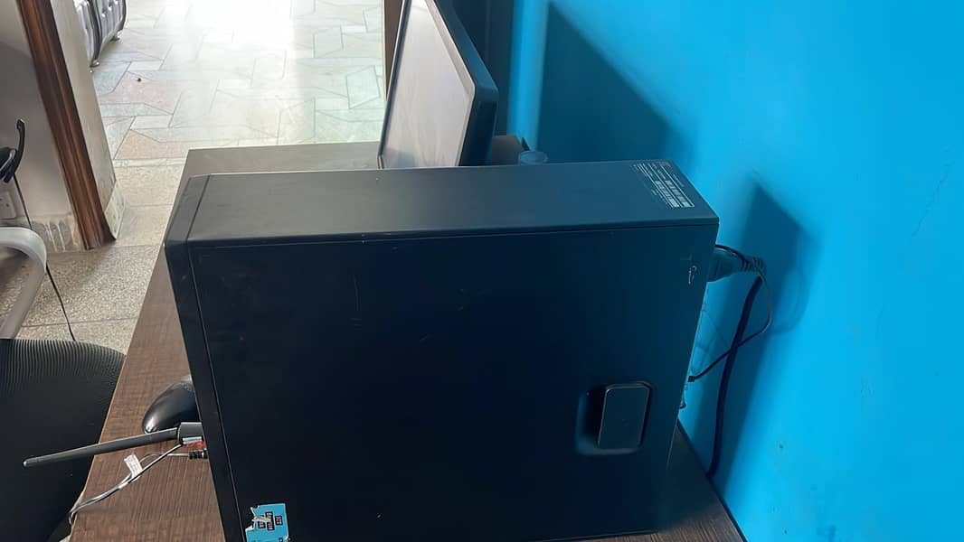 For Sale: 8 High-Performance Desktop Computers with LCD Monitors & Acc 1