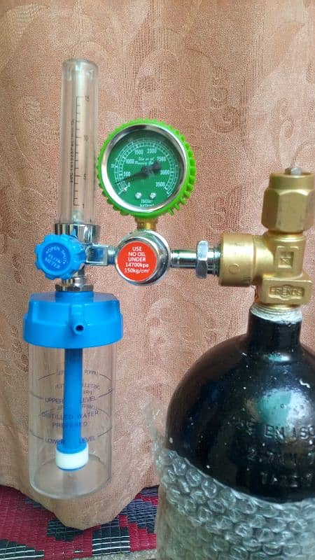 Oxygen Cylinder 0