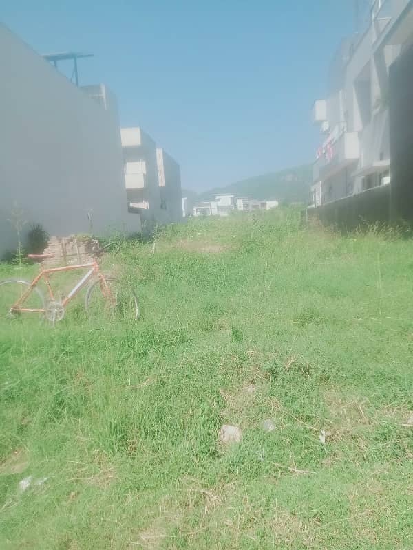 D12/3 35*70 Plot Park Face For Sale 2